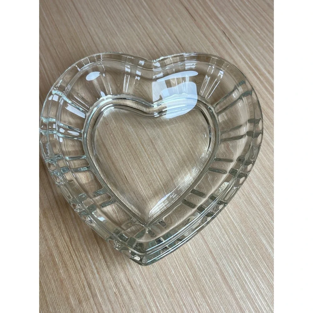 Vintage Heart Shaped Clear Glass Trinket Dish Ribbed Edge Jewelry Tray